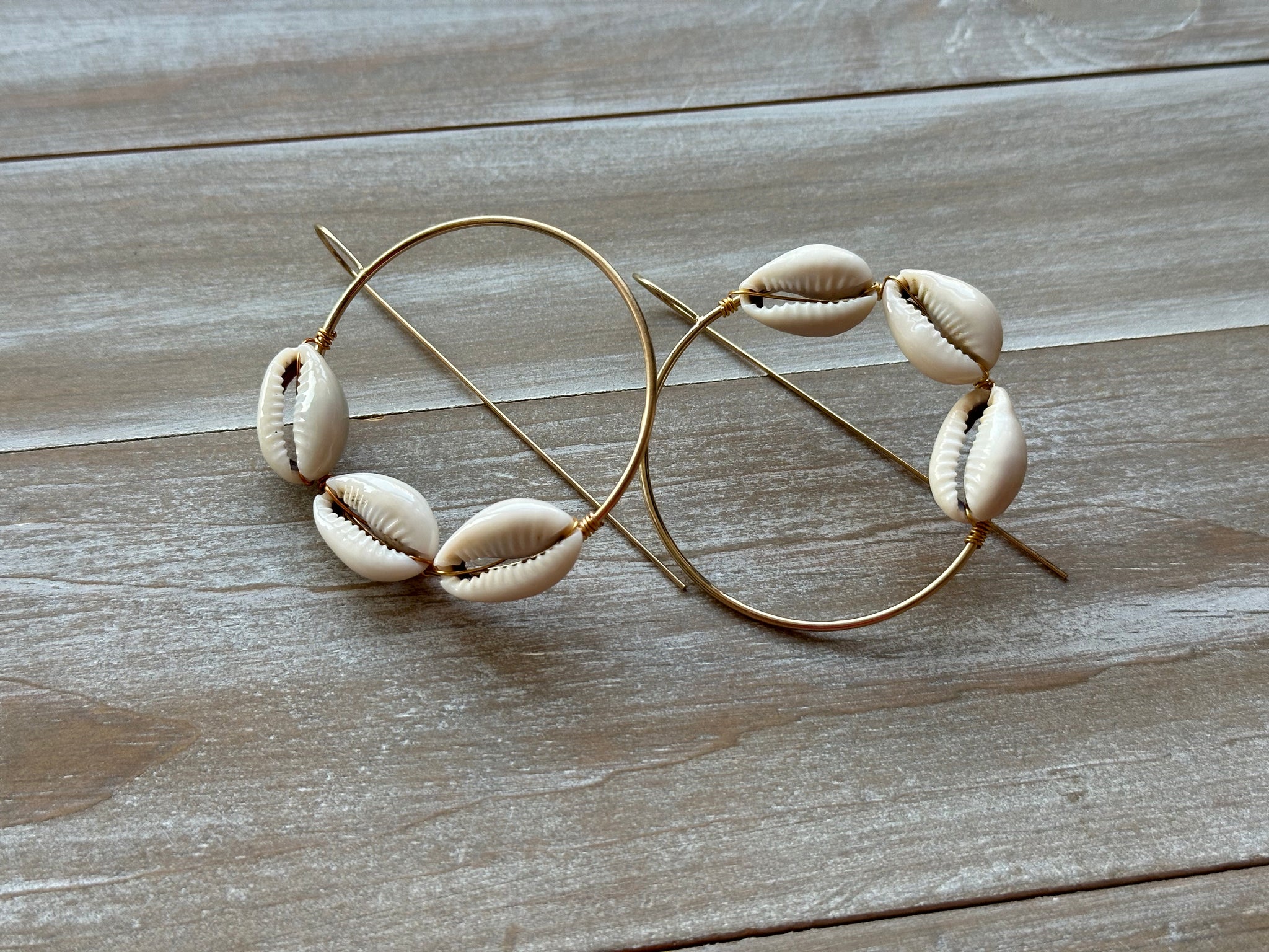 INFINITY HOOPS GOLD | COWRIE SHELL